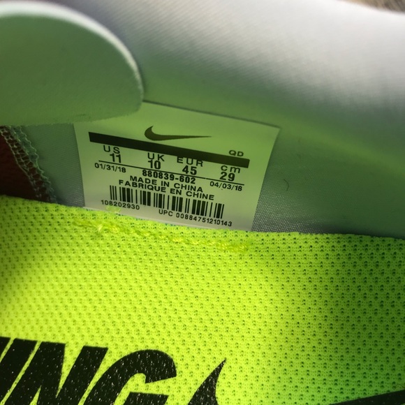 NWT Nike Free RN 2017 University Red M AUTHENTIC - Picture 8 of 8